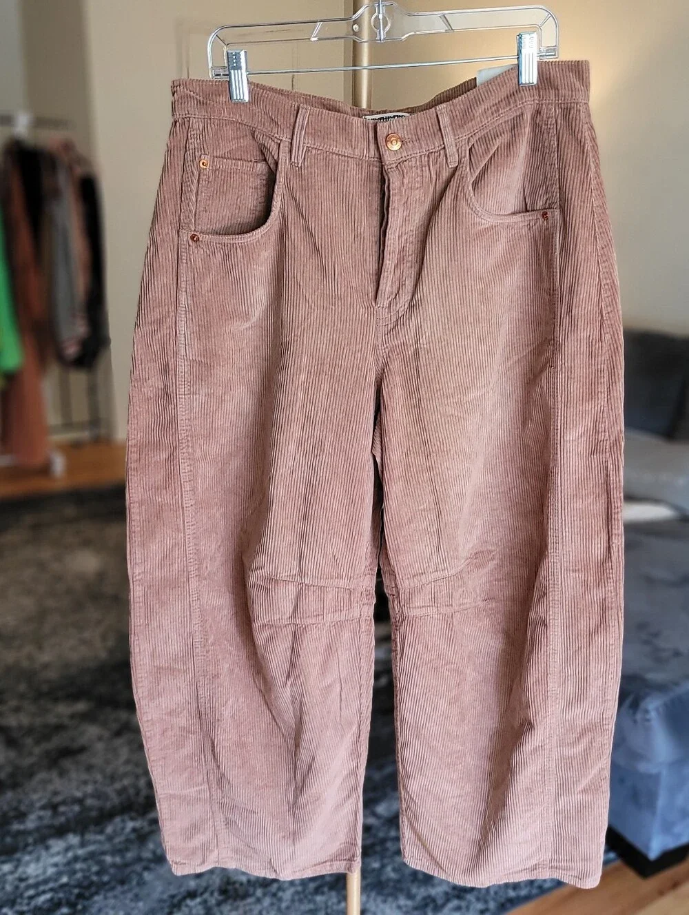Free People We The Free Good Luck Mid-Rise Cord Barrel Pants Moca Brown Size 31 - Picture 11 of 16